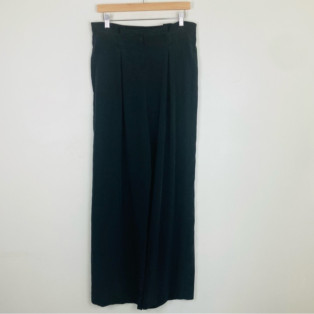 L’Agence black silk pleated, high waisted, wide leg trousers. Size 6